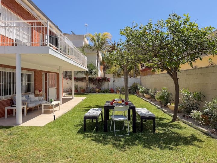 Casa Las Redes – Villa Indépendante avec Jardin à Alicante